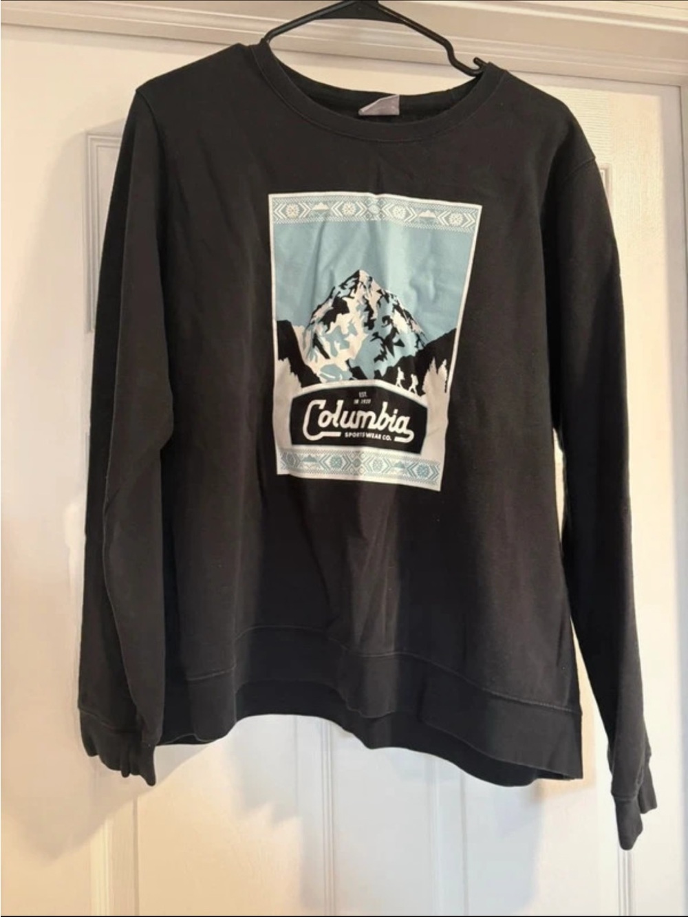 Columbia Black Crewneck Sweatshirt with Light Blue Mountain Graphic